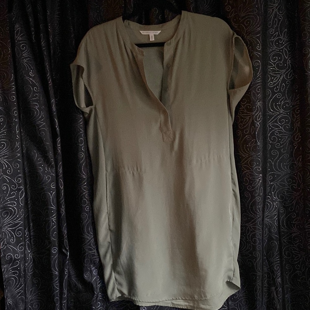 Victoria’s Secret silky green deep pockets, mini dress,or tunic ❤️